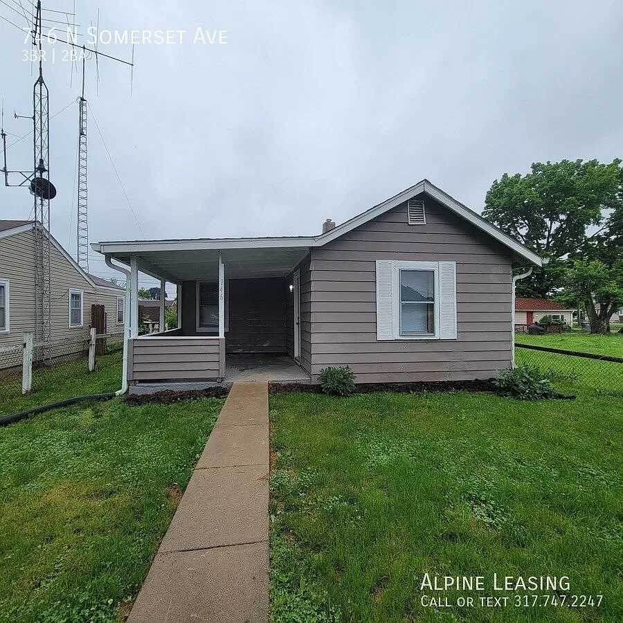 3 bed, 2.0 bath, $995 — Photo 2