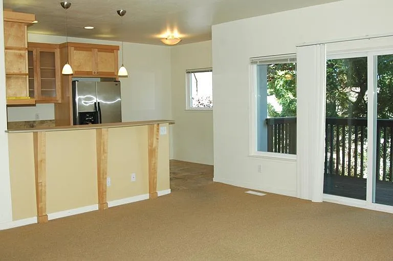 112 Bonita St — Photo 1