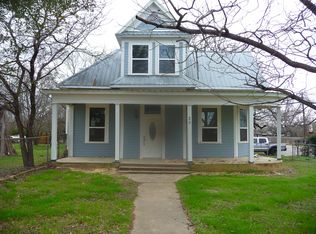 20 N Avenue B, Elgin, TX 78621