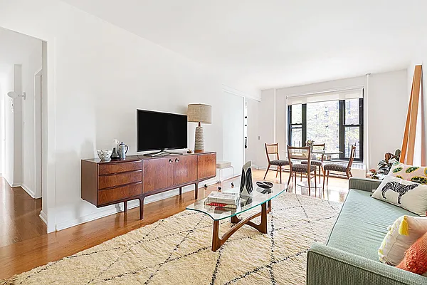 Sold by Compass | media 1