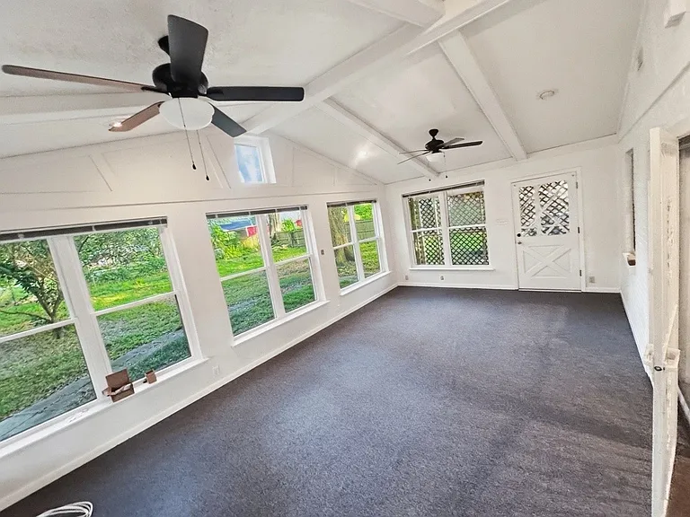 246 Maxine Dr — Photo 6