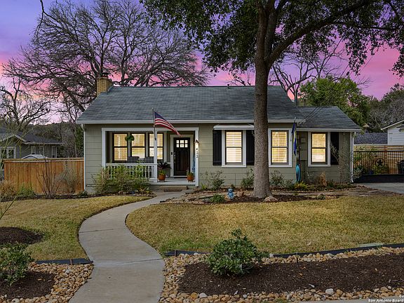 2nd image of 411 Corona Ave