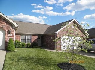 8411 Hunters Trce, Sellersburg, IN 47172