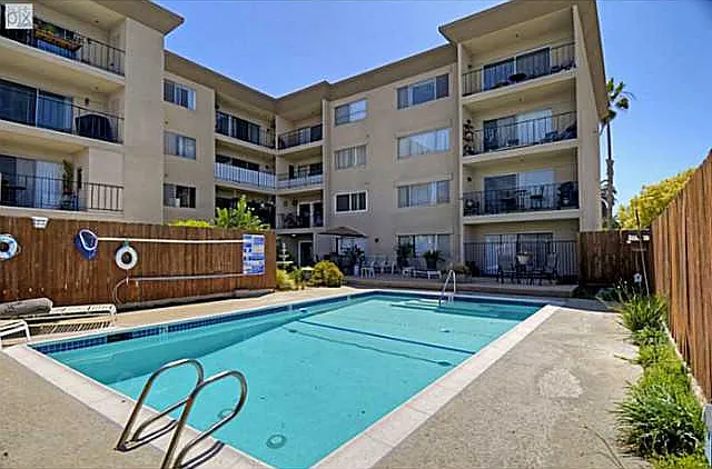 1829-31 Thomas Ave #2B — Photo 23