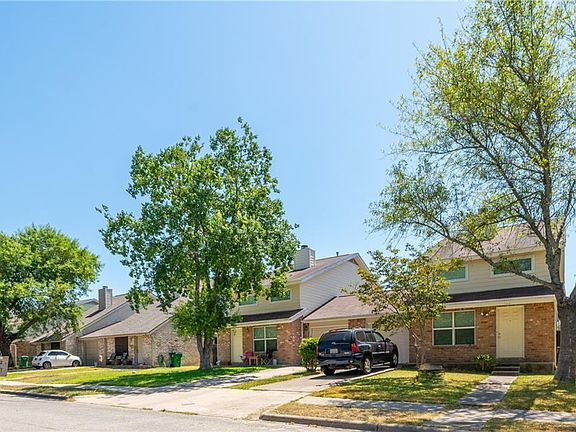 2nd image of 703 Valley View Dr #A & B