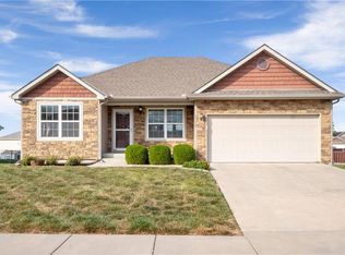 1312 SW Cornwall Rd, Lees Summit, MO 64083