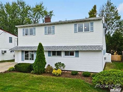 3rd image of 10 Greenbelt Ln