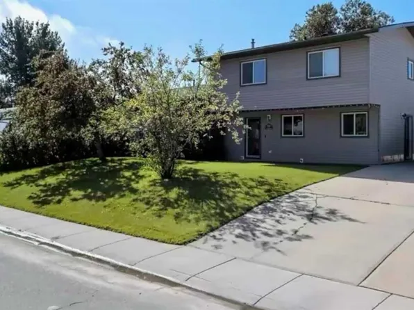 501 E 7th Ave, Fox Creek, AB T0H 1P0