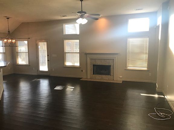 4th image of 9712 Silver Bell Ct