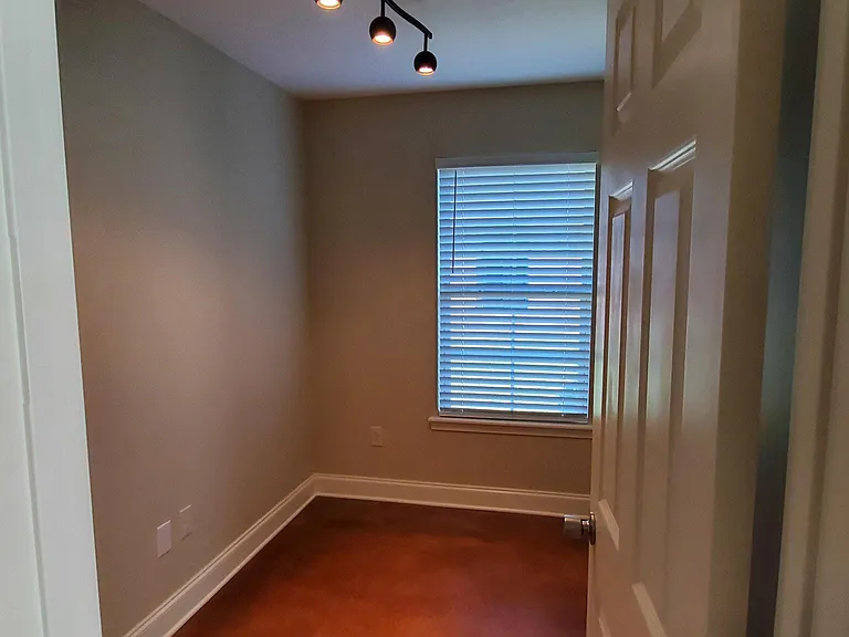 150 Harvest Ct — Photo 2