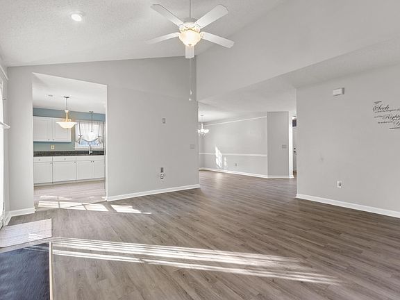5th image of 110 Stonington Way