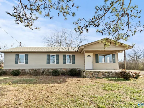 602 Arbor Acres Dr, Albertville, AL 35951