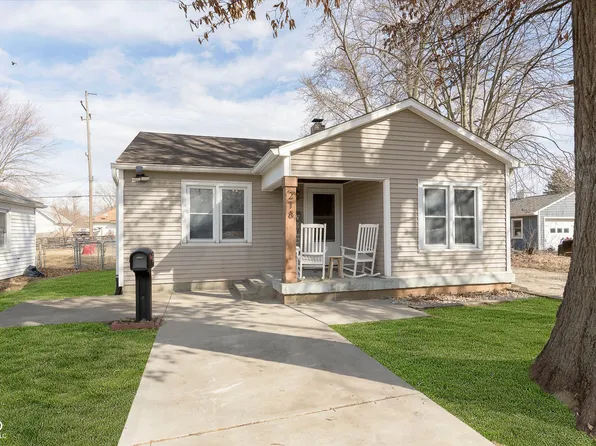 218 E Carlisle St, Mooresville, IN 46158