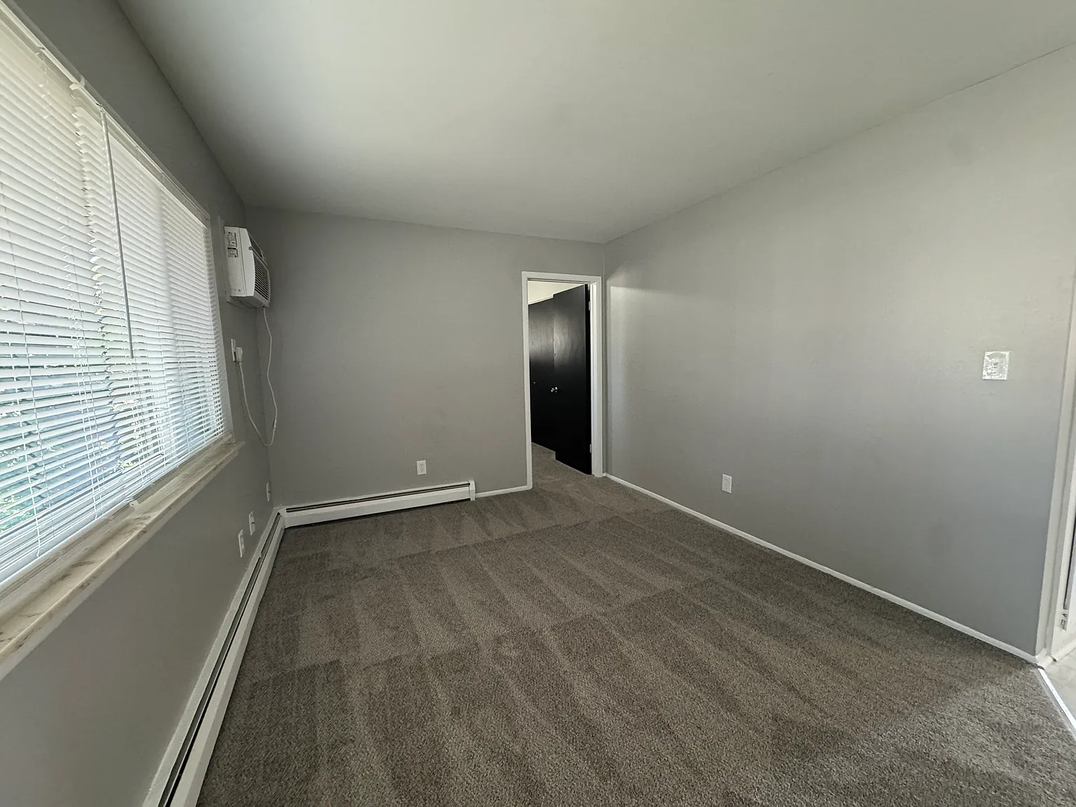 4059 Longtin Avenue - 3 — Photo 2