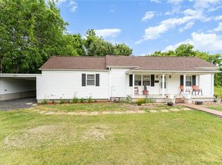 1133 W Fieldcrest Rd, Eden, NC 27288