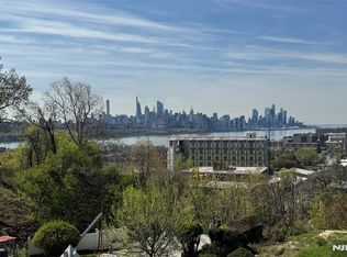 27 Overlook Ave, Cliffside Park, NJ 07010