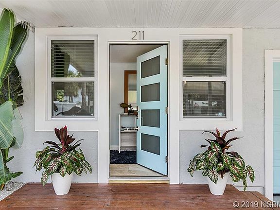 4th image of 211 Normandy Ave