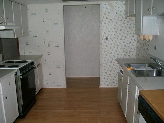 4th image of 2211 N Lema Ct