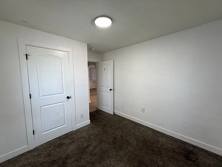 523 N Alton Ave — Photo 11