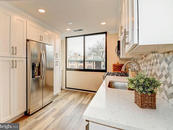 3rd image of 479 N Armistead St APT 101