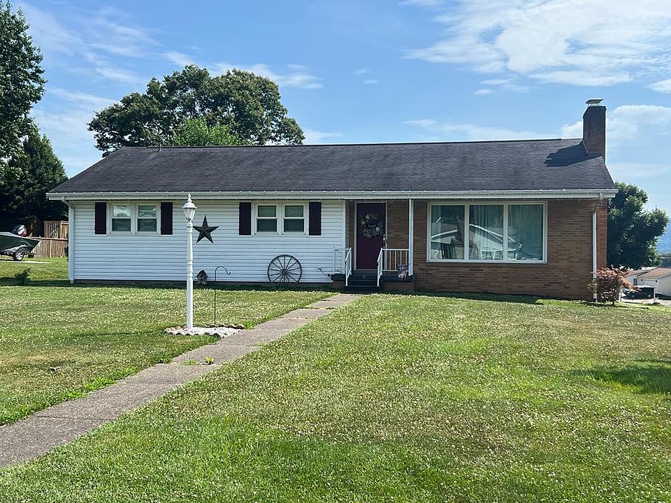 1st image of 11 Northgate Dr