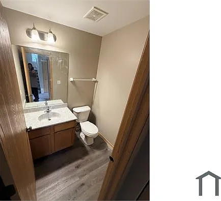 3 bed, 1382 sqft, $2,395 — Photo 4