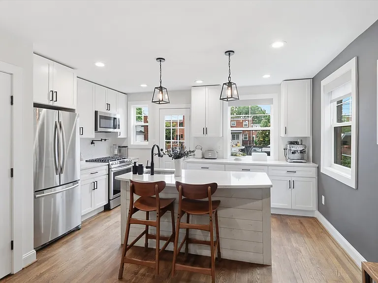 625 S Henry St — Photo 14