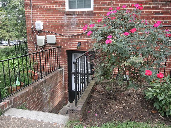 2nd image of 2520 10th St N #Basement