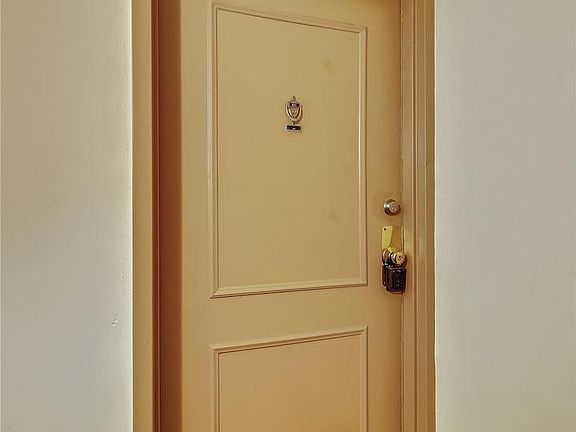 4th image of 4 Monroe St APT 601