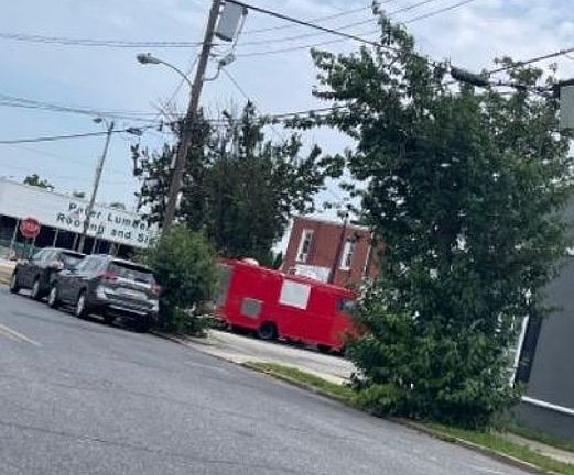 Exterior Neighborhood (street photo)