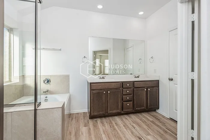 5104 Twin Summit Dr — Photo 8