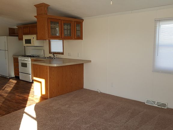 3rd image of 632 S Wildflower St