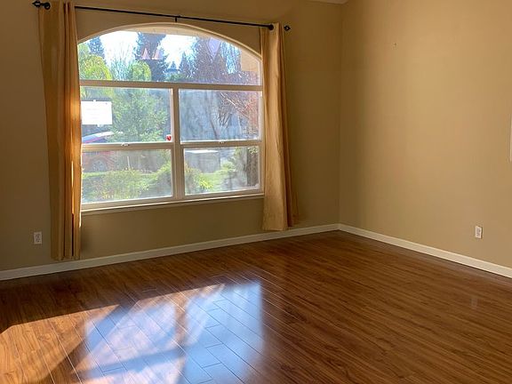 2nd image of 1638 E Dorothea Ave