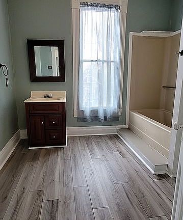 Upstairs front bathroom