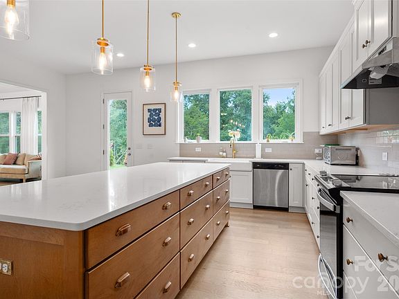 2nd image of 1042 Scotch Meadows Loop