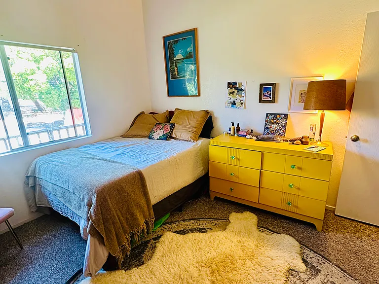 409 El Sueno Rd — Photo 1