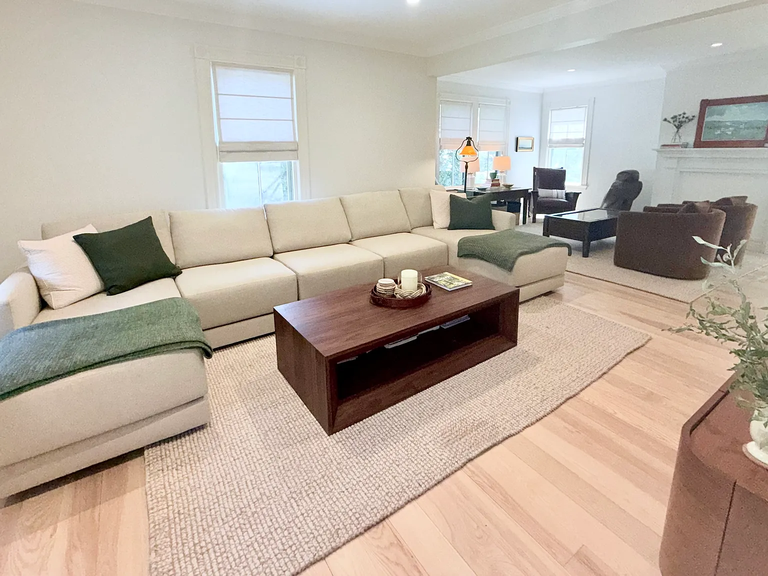 Stunning Sag Harbor Village Off Season Rental — Photo 2