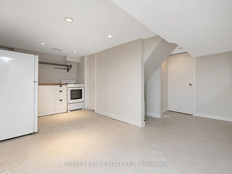 16 Hallam St #BASEMENT — Photo 6