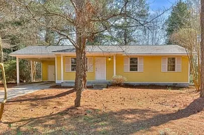 107 McClain St Photo 1