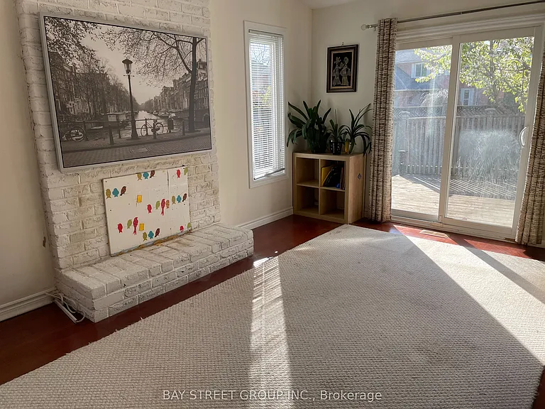 1072 Stephenson Dr — Photo 9
