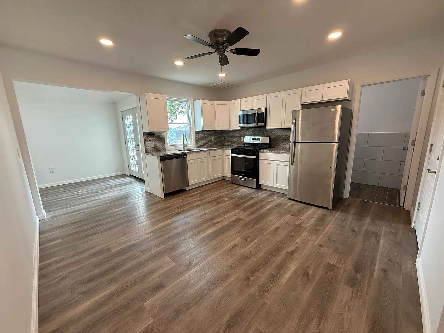 2 bed, $1,750 — Photo 2