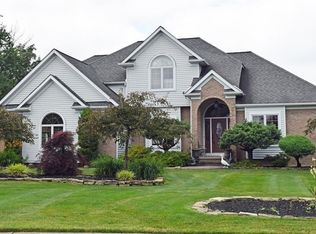9471 Stone Mill Dr, Mentor, OH 44060