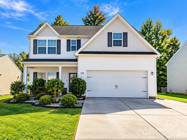 8330 Kneller St, Charlotte, NC 28215