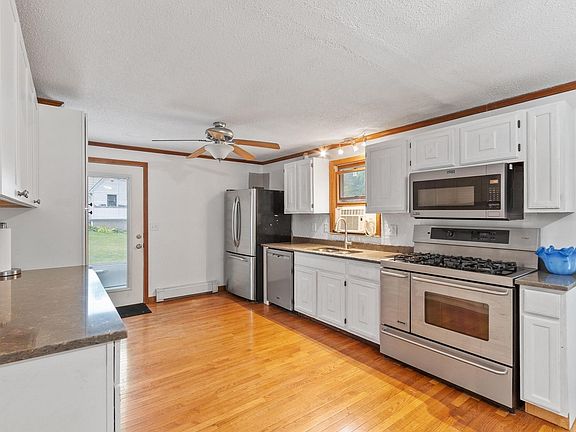 2nd image of 171 Birchcroft Rd
