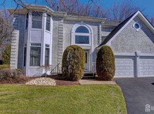 19 Aldingham Cir, East Brunswick, NJ 08816