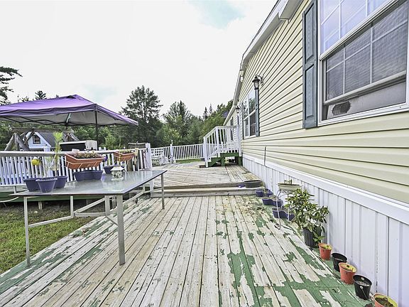 3rd image of 2074 Bennoch Rd
