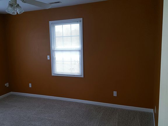 4th image of 114 Sharon St