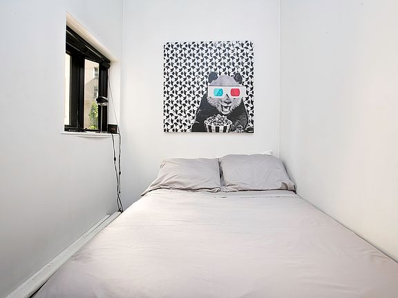 5th image of 141 E 36th St APT 2R