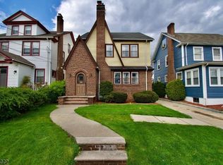 953 Edgewood Rd, Elizabeth, NJ 07208