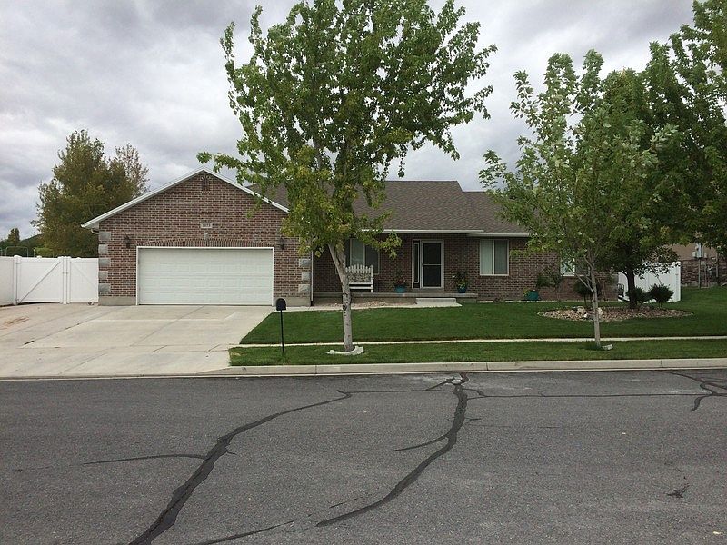 1073 Mustang Ln : A must see home for sale!